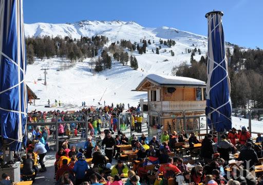 Туристи ще съдят Тирол заради COVID-19, пламнал в ски курорта Ишгъл