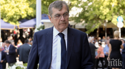 коронавирусът уби бивш здравен министър гърция