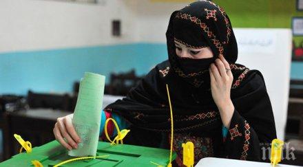 пакистан бори безработицата засаждане дървета