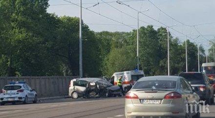 първо пик тежка катастрофа софия кола помляна неузнаваемост централните гробища снимки