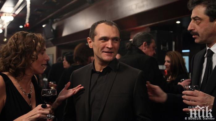 Някой на високо не иска Васил Божков и Цветан Василев обратно в България