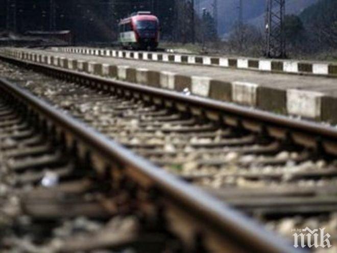 Кондуктор почина след влакова катастрофа в Румъния