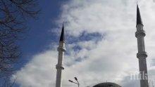 Подновиха масовите молитви в джамиите