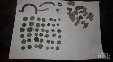 туристи помогнаха полицията арестува иманяри