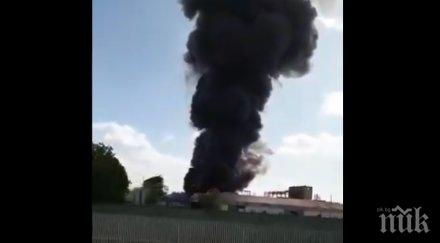 двама ранени взрив химически завод италия