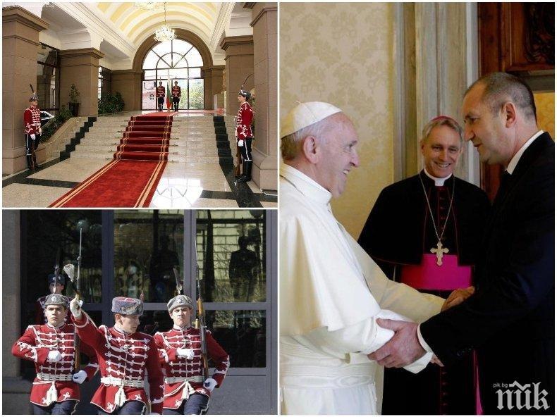Румен Радев няма да е при папата във Ватикана за 24 май