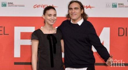 бебе холивудски звезди стават родители