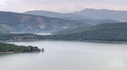 доброволци велики преслав почистват язовир тича