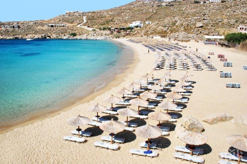 Адска жега в Гърция - плажовете са пълни