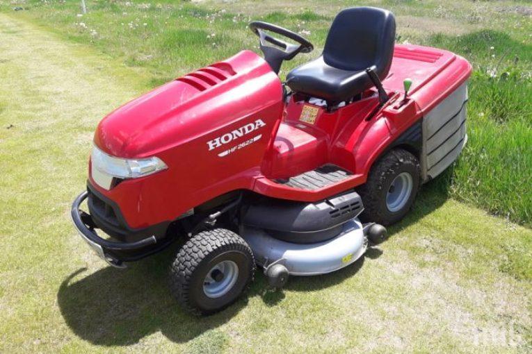 Злодеи потрошиха косачка за 20 бона на футболния клуб Рилски спортист