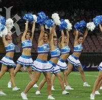 Секси мажоретки ще надъхват Наполи преди домакинските му мачове