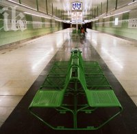 Възрастна жена е скочилата под мотриса на метростанция „Западен парк”