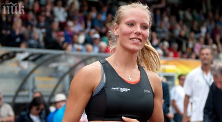 красивата атлетка света вдига сватба