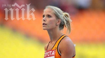 руса красавица изпревари ивет секси атлетка