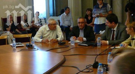 шефът бнб кани депутатите печатницата приватизирана