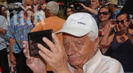 вразумяват мотики президента