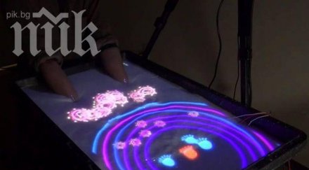 изобретиха сензорен дисплей вода