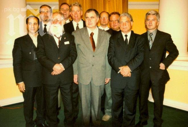 Волен се събрал с неонацисти в Русия преди да създаде „Атака”