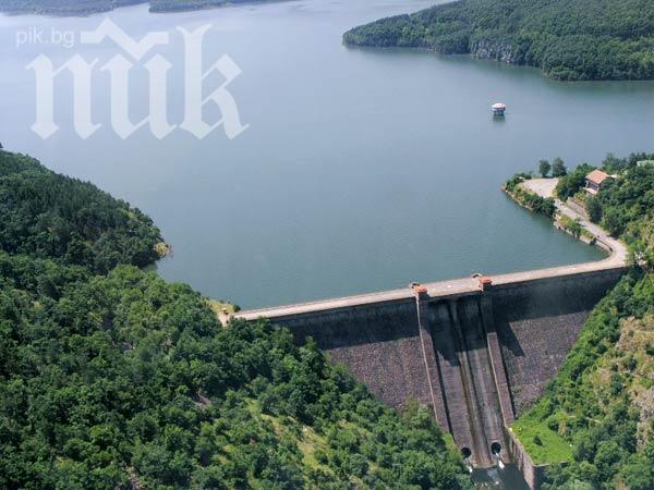 Повече от 80 000 души живеят трайно без вода
