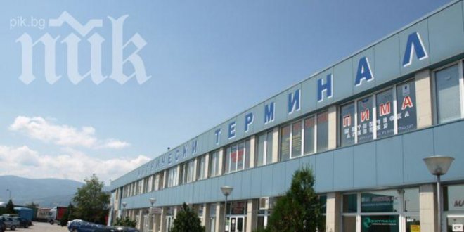 Внук на писателя Георги Караславов фаворит за митнически шеф