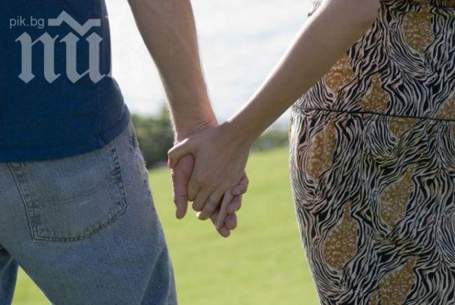 Осмокласничка в шок - разбира, че приятелят й е момиче