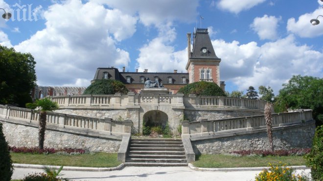 Съдебен изпълнител погна Евксиноград за 8,5 декара