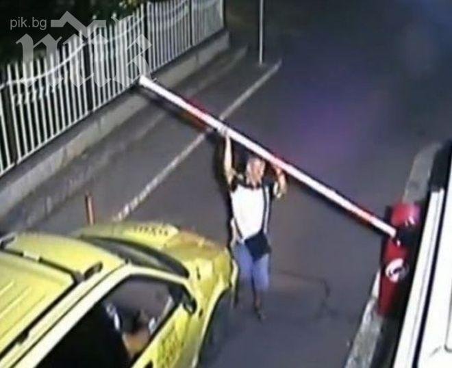 Хитър бакшиш бута бариера в “Слънчев бряг”, за да мине напряко