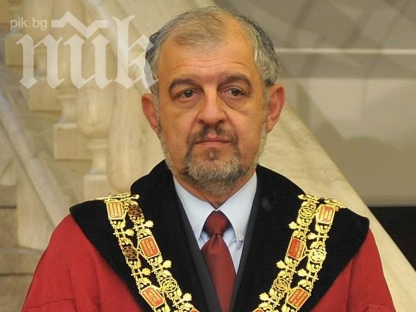 Ректорът на СУ: Държавата трябва да има последната дума за вакъфските имоти