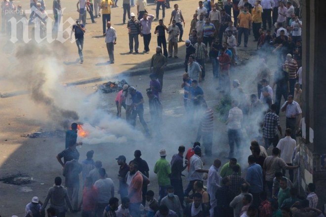 Кървава статистика: 525 души са убити при вчерашните сблъсъци в Египет