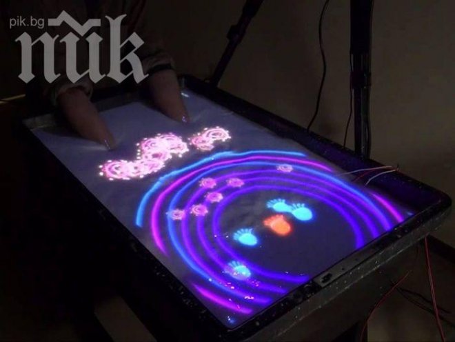 Изобретиха сензорен дисплей от вода