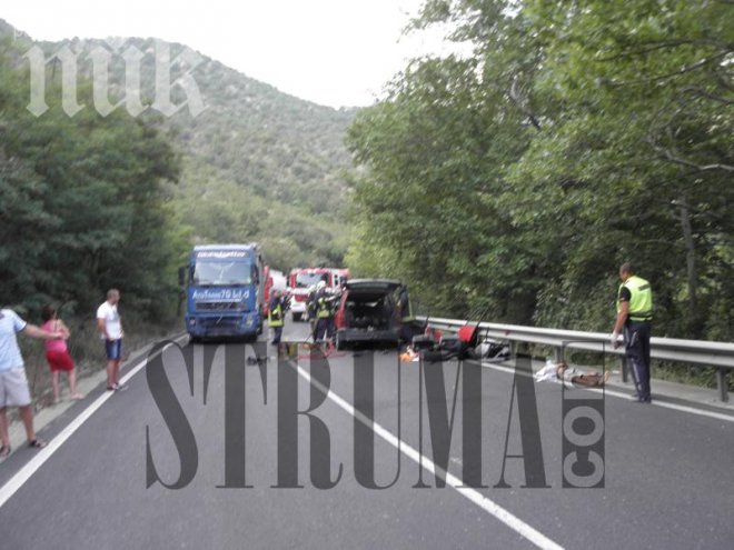 Възстановиха движението по път Е-79 след зверската катастрофа край Кресна