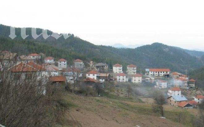 Смолянско село си търси доктор с обяви