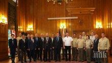 Каракачанов: Военновъздушното ни училище може да бъде сред най-добрите в света