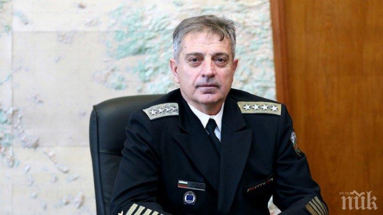 Шефът на отбраната адмирал Ефтимов с коментар за вдигнатите изтребители заради руски бомбардировачи 