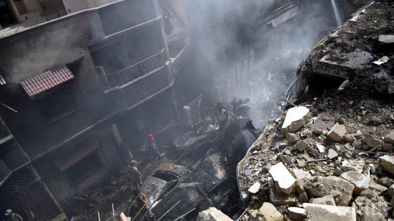 Технически проблем вероятно е причина за самолетната катастрофа в Пакистан