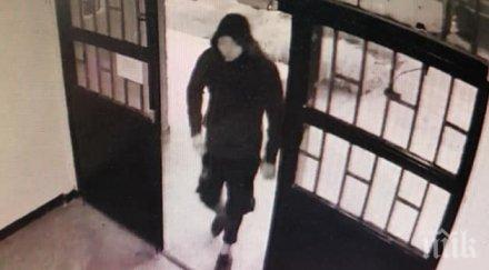 откраднаха телефона годишно момче люлин