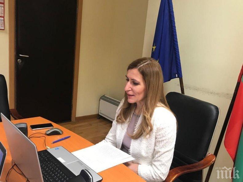 Ангелкова във видеовръзка с посланиците от ЕС у нас: Подготвяме подновяване на туристическите пътувания