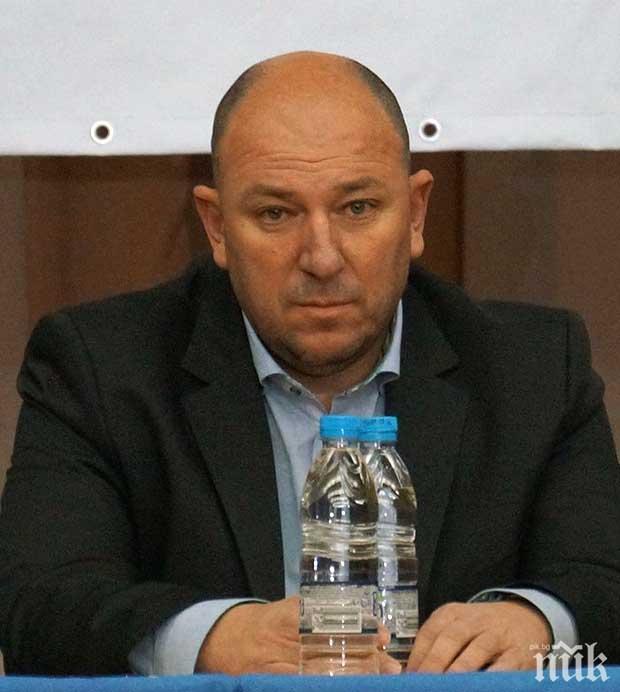 Депутат подклажда напрежение в петричкото село Михнево със закриването на училище