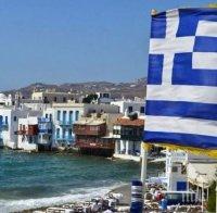 Чудовищен срив на постъпленията от чужди туристи в Гърция