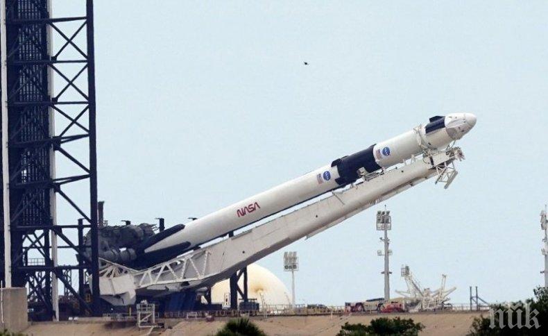 УСПЕШНО: SpaceX се отправи на пилотирана мисия в космоса (ВИДЕО)