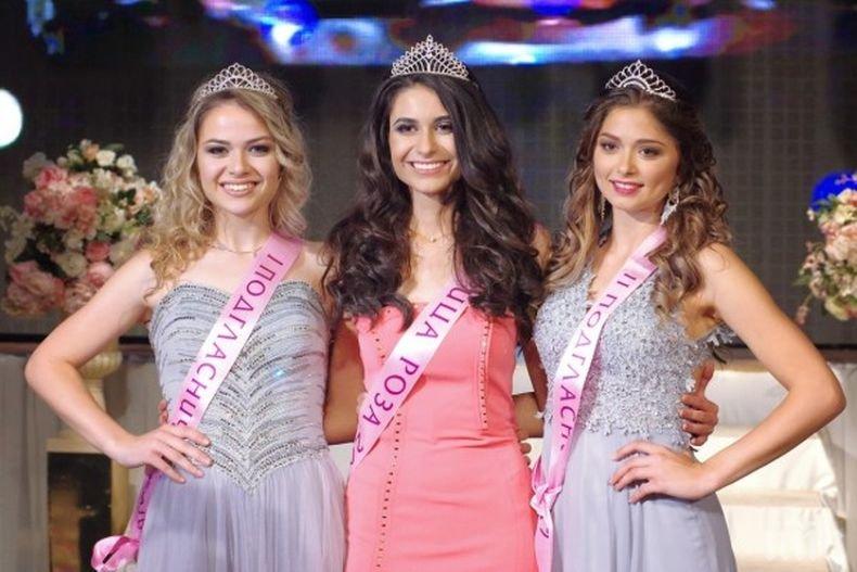 Хакери посегнаха на Царица Роза