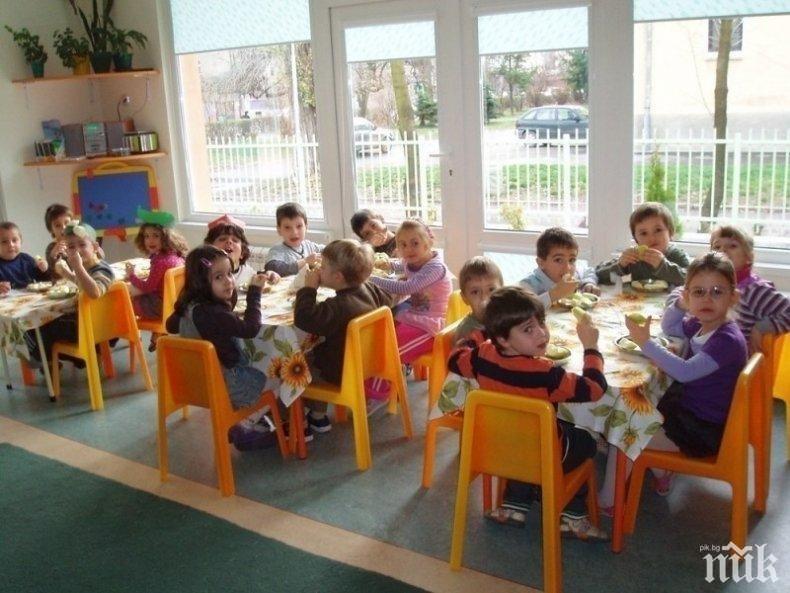В ЯСЛИТЕ: Телевизия за децата само 10 минути седмично