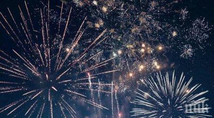 япония отбеляза края епидемия фойерверки