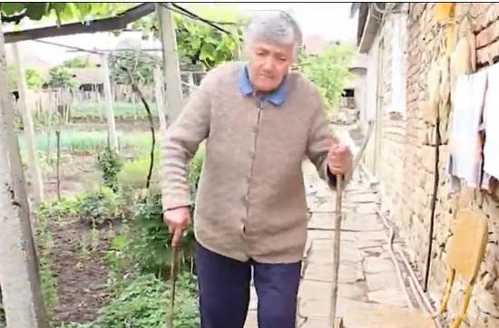 80-годишна жена дари пенсията си на болницата в Попово