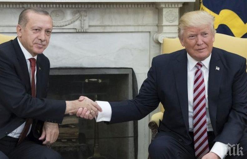 Реджеп Ердоган обвини кюрдите за евентуална връзка с безредиците в Съединените щати

 