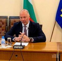 Росен Желязков: Търсим общ подход за засегнатите фирми от автобусния сектор

 