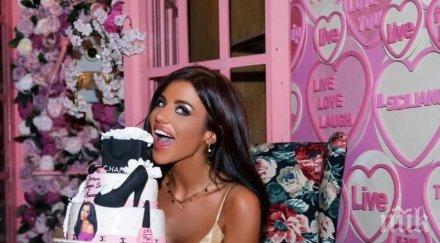 изядоха плеймейтката михаела стоичкова рождения ден снимки