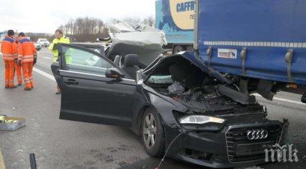 ауди заби камион завоите чепеларе двама пострадали