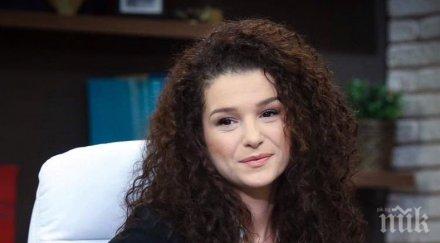 александра кръстева вдига морска сватба дни