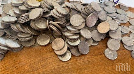 заловиха фалшификатор монети спецакция червен снимки